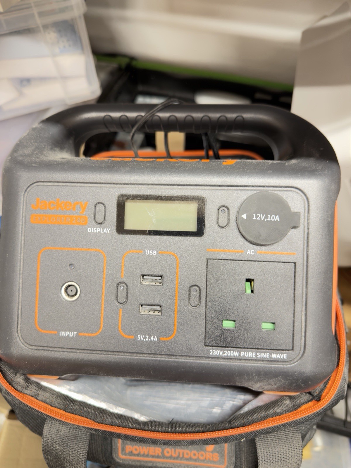 Jackery Explorer 240