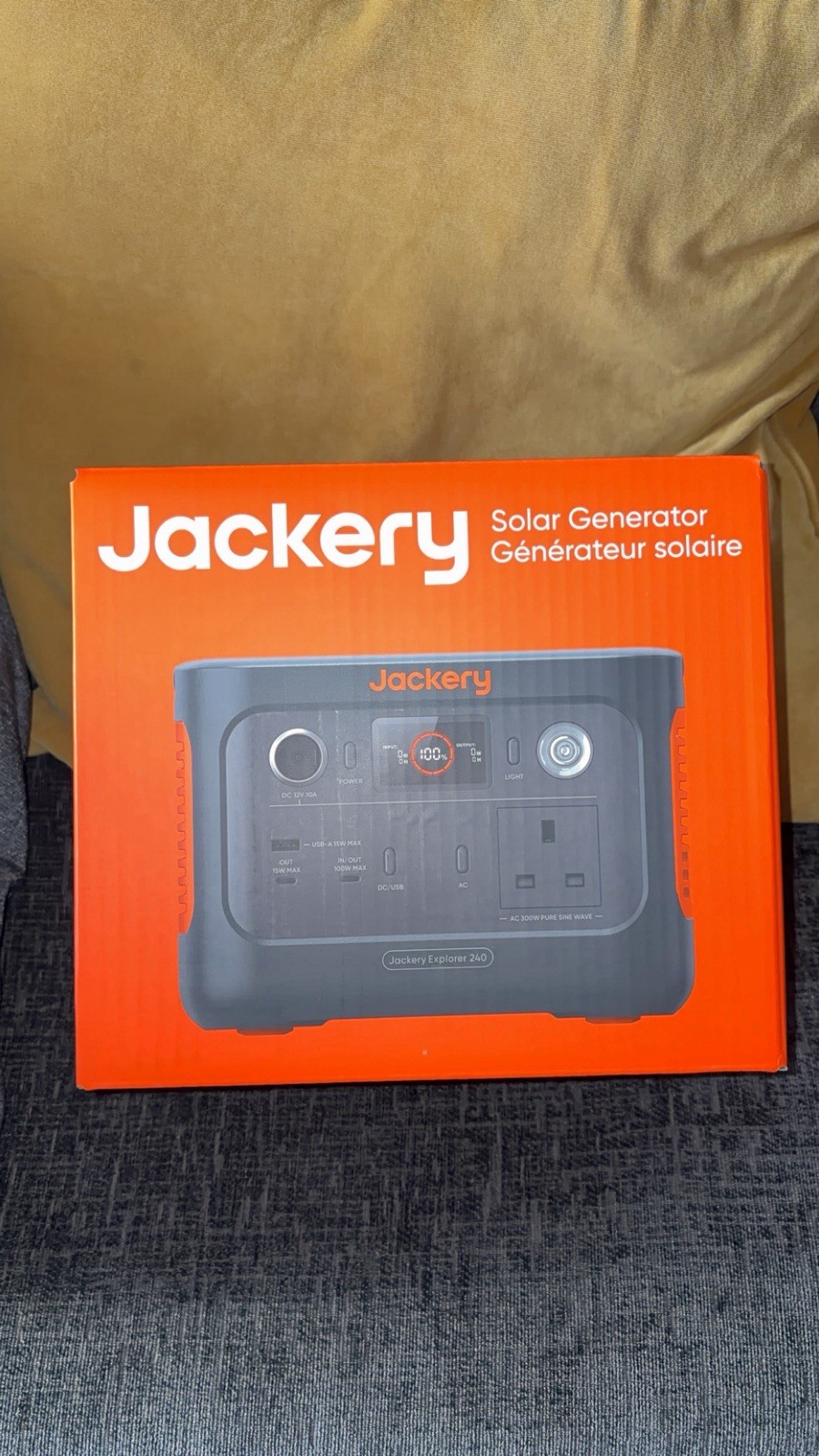 Jackery Explorer 240