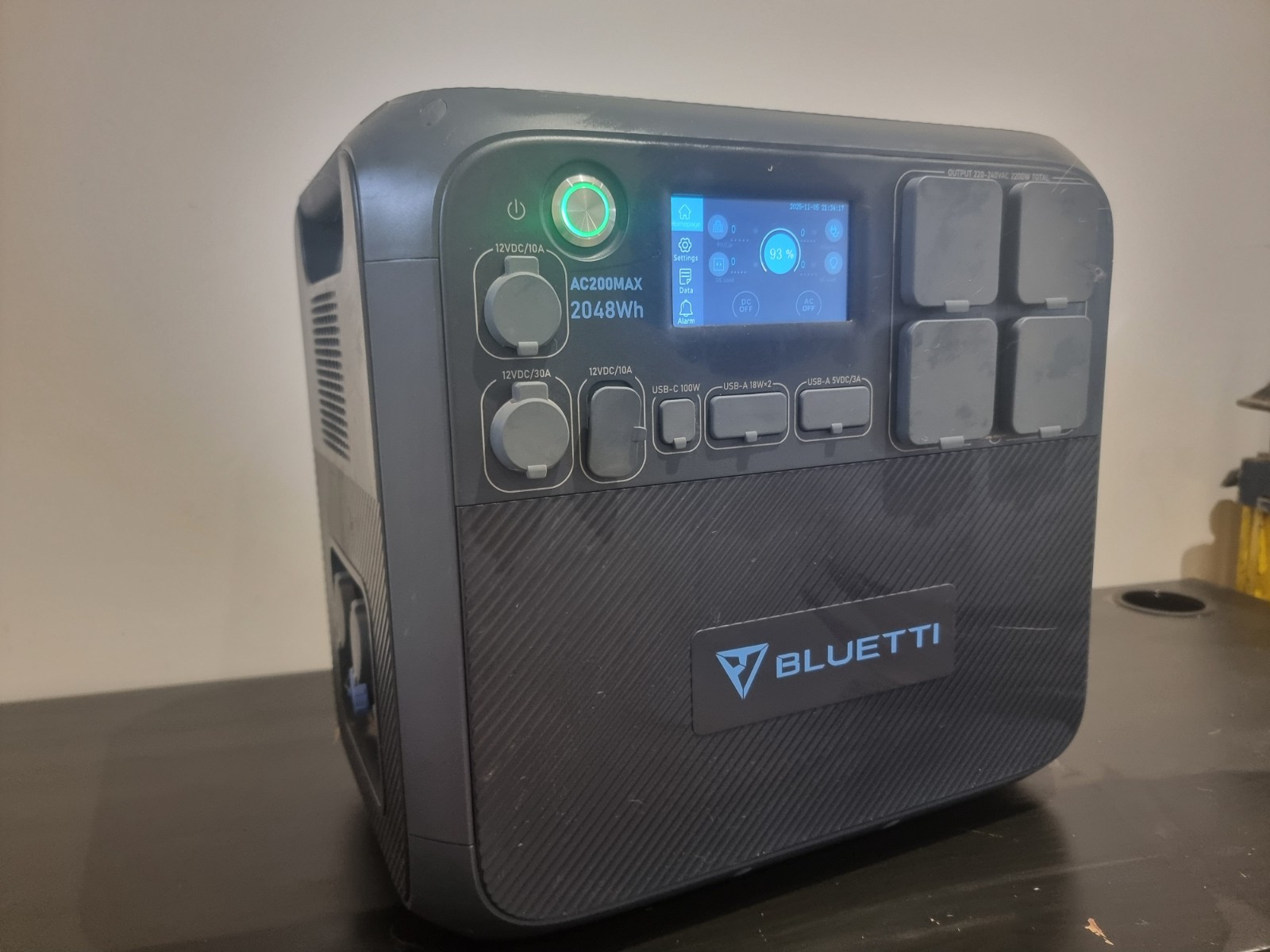 BLUETTI AC200MAX 2200W